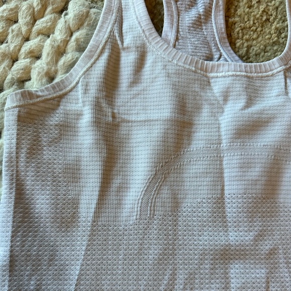 Lululemon swiftly tank light pink size 4 - Picture 2 of 3